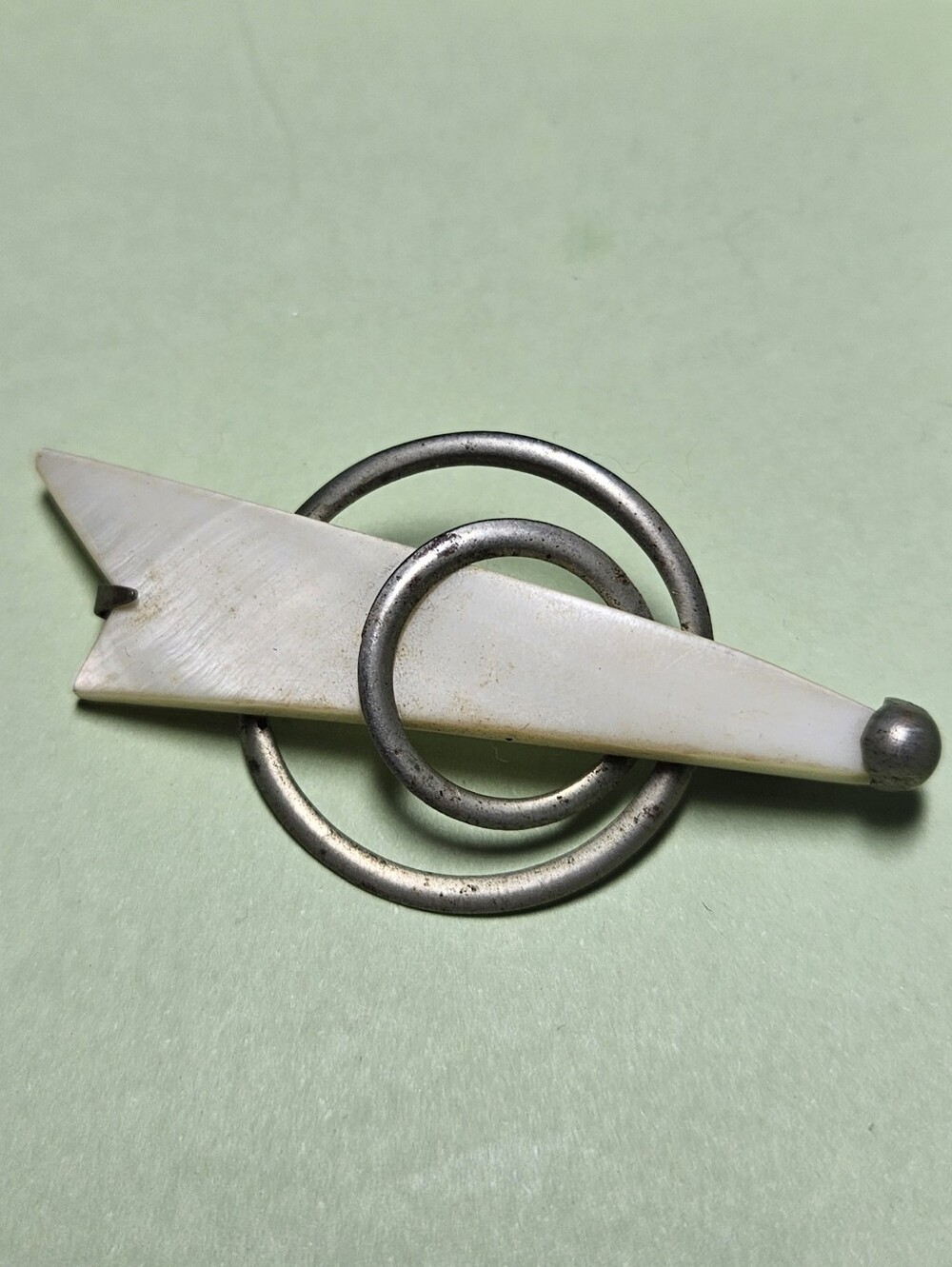Vintage Mid-Century Modernist Mother of Pearl Circle Brooch Pendant 1950s Unsign